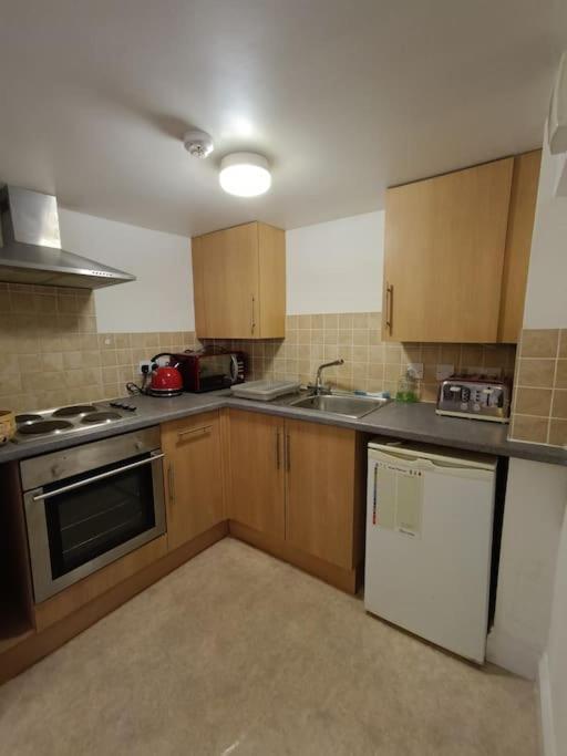 Seafront Apartment In Истбурн Экстерьер фото